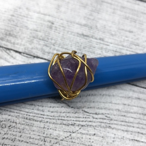 Artisan handmade rustic handcrafted chunky amethyst wire wrap statement ring. - Picture 6 of 6